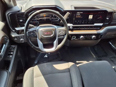 Used 2023 GMC Sierra 1500 Elevation w/ X31 Off-Road Package AWD/4WD image 4