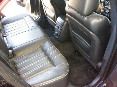 Used 2014 Chrysler 300 S image 27