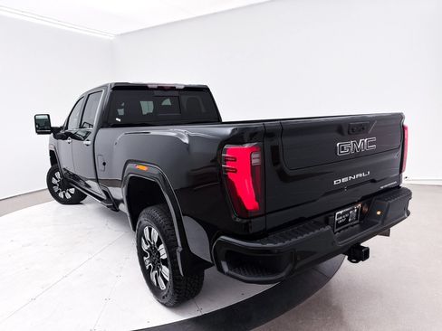 Used 2024 GMC Sierra 2500 Denali w/ Denali Reserve Package AWD/4WD image 11