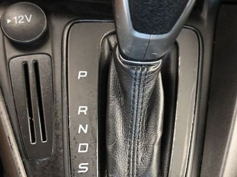 Used 2018 Ford Focus SEL image 35