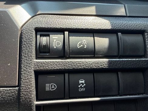 Used 2025 Toyota Tacoma TRD Off-Road AWD/4WD image 20