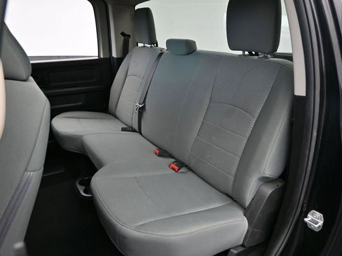 Used 2018 RAM 1500 Express image 31