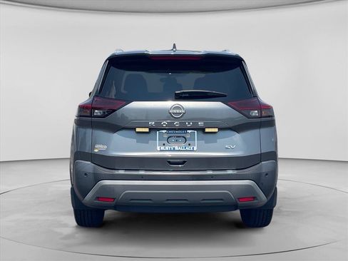 Used 2022 Nissan Rogue SV w/ SV Premium Package FWD image 6