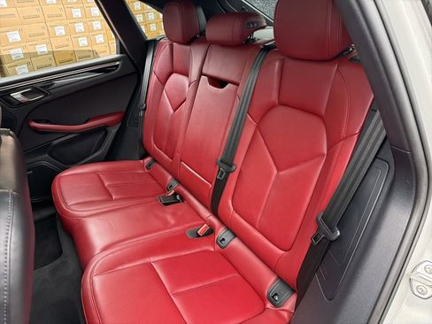 Used 2024 Porsche Macan S image 23