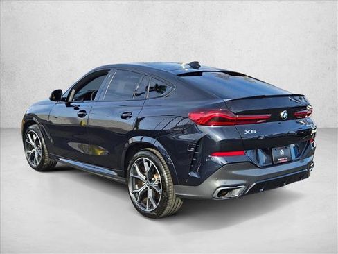 Used 2022 BMW X6 xDrive40i w/ Executive Package image 8