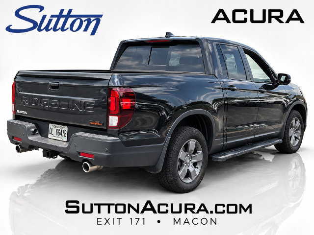 Used 2025 Honda Ridgeline TrailSport image 3