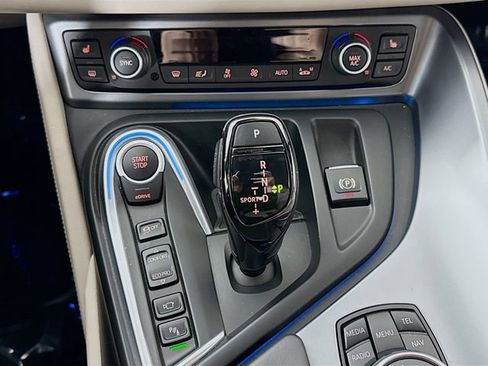 Used 2014 BMW i8 image 17