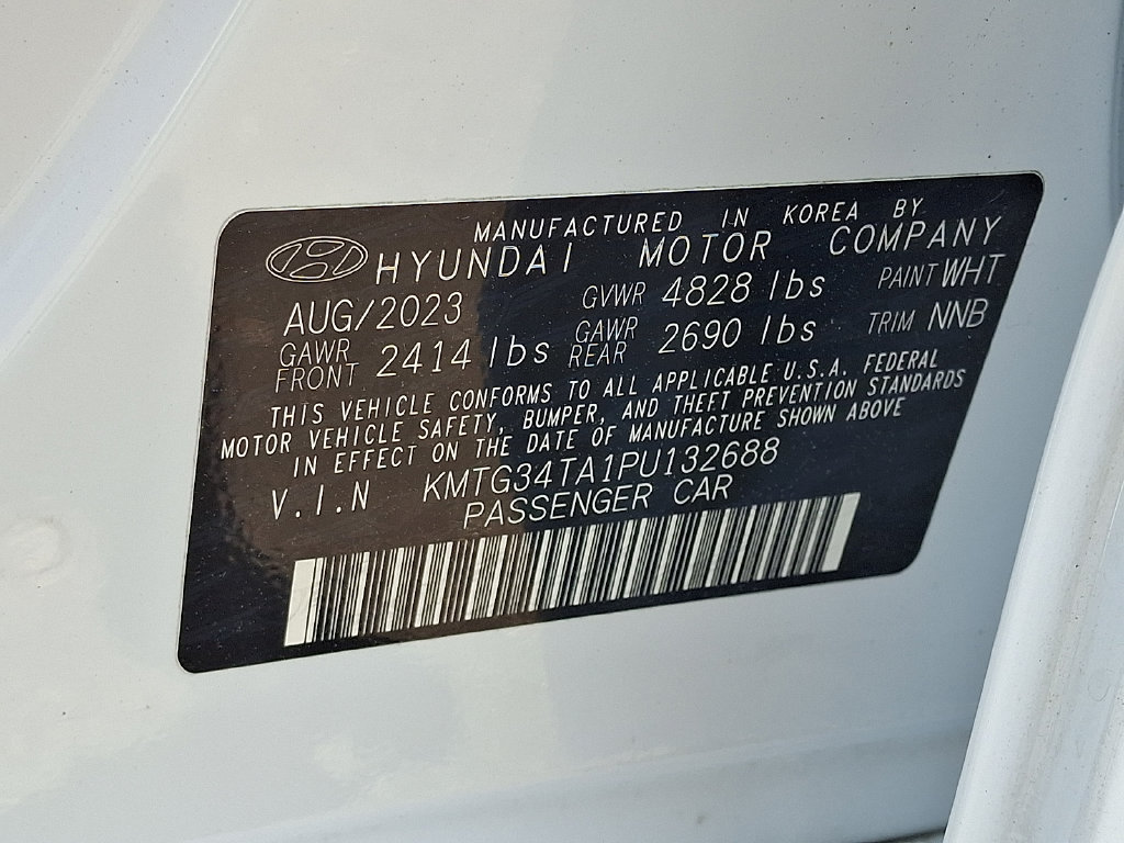 Used 2023 Genesis G70 2.0T AWD/4WD image 28