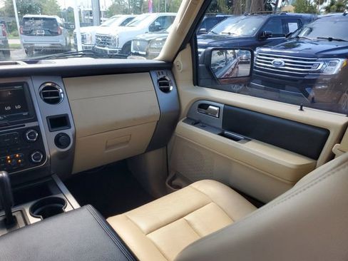 Used 2015 Ford Expedition XLT w/ Equipment Group 202A RWD image 13