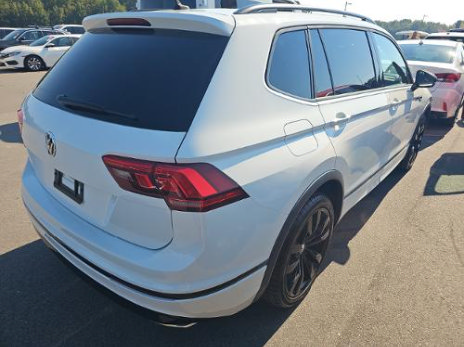 Used 2021 Volkswagen Tiguan SE R-Line FWD image 3