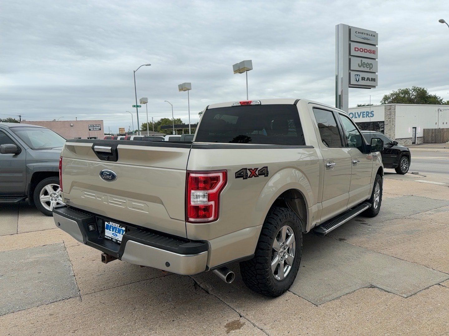 Used 2018 Ford F150 XLT w/ Equipment Group 302A Luxury AWD/4WD image 6