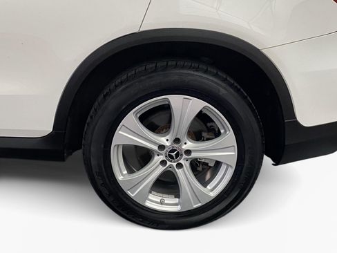 Used 2018 Mercedes-Benz GLC 300 4MATIC image 30
