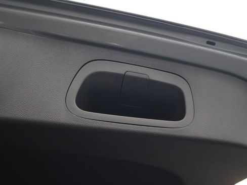 Used 2024 Chevrolet Trax RS image 50