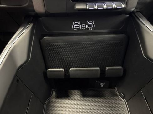 New 2026 RAM 1500 Big Horn w/ Night Edition AWD/4WD image 38