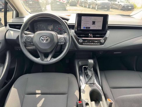 Used 2025 Toyota Corolla LE w/ Convenience Package FWD image 20