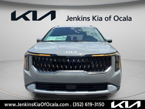 New 2026 Kia Carnival EX FWD image 8