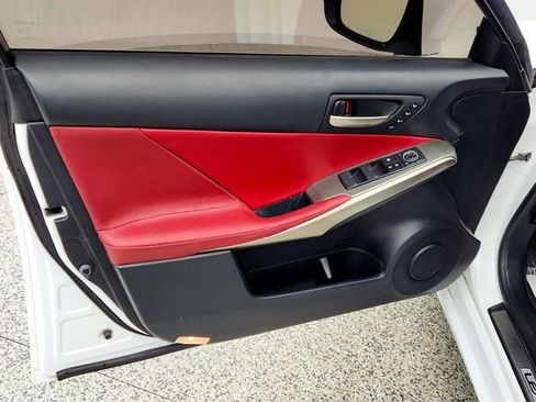 Used 2018 Lexus IS 300 F Sport image 11