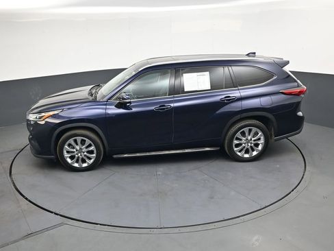 Used 2023 Toyota Highlander Limited FWD image 37