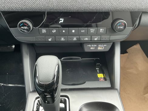 New 2026 Subaru Outback Premium image 21