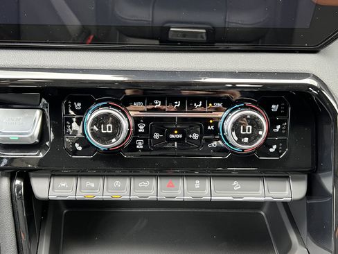 New 2026 GMC Sierra 1500 AT4 w/ Technology Package image 30