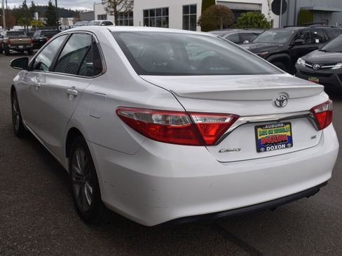 Used 2015 Toyota Camry SE image 7