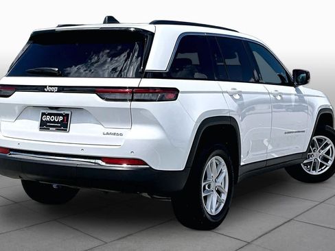 Used 2025 Jeep Grand Cherokee Laredo X RWD image 13