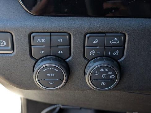 Used 2024 Chevrolet Silverado 2500 LTZ image 17