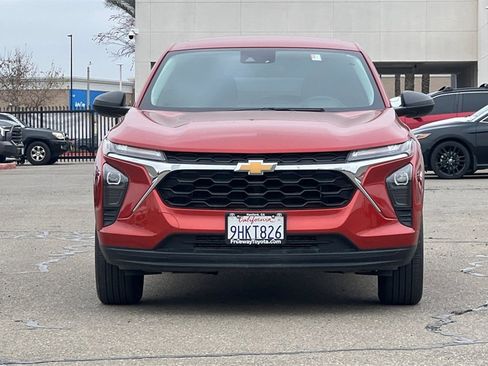 Used 2024 Chevrolet Trax LS image 11