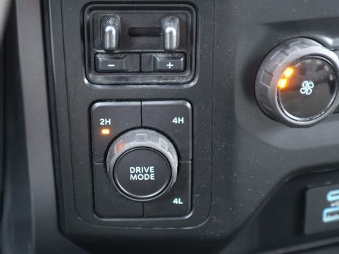 Certified 2022 Ford F150 XLT w/ XTR Package AWD/4WD image 8