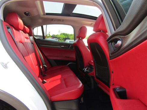 Used 2019 Alfa Romeo Stelvio Ti AWD/4WD image 15