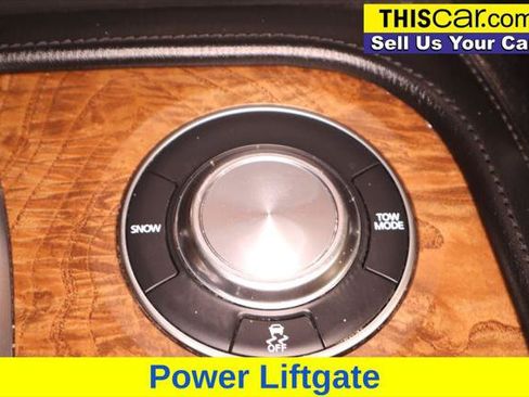 Used 2021 Nissan Armada SL w/ Captain's Chairs Package RWD image 23