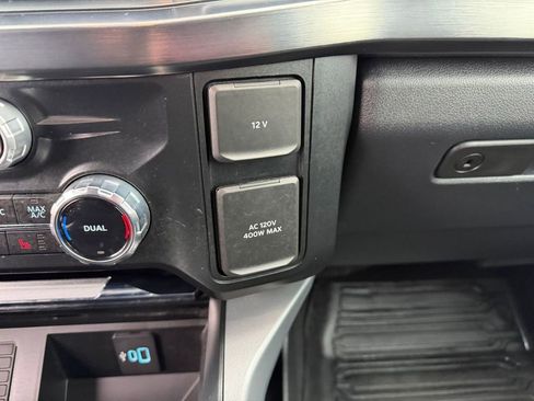 Used 2025 Ford F250 Lariat w/ Chrome Package image 37