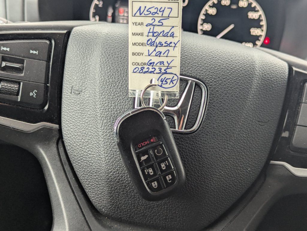 Used 2025 Honda Odyssey EX-L image 41