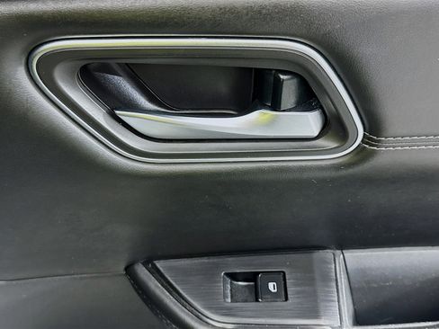 Used 2021 Nissan Rogue SV w/ Premium Package image 30