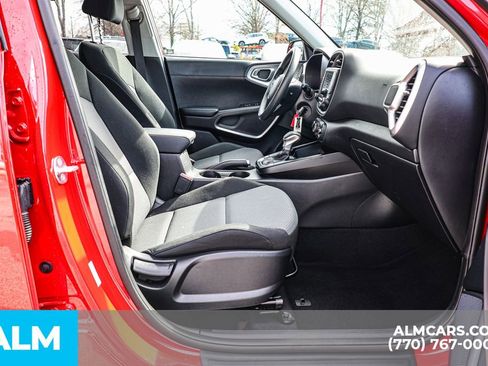 Used 2025 Kia Soul LX image 22