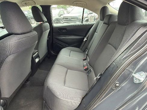 Used 2025 Toyota Corolla LE FWD image 34