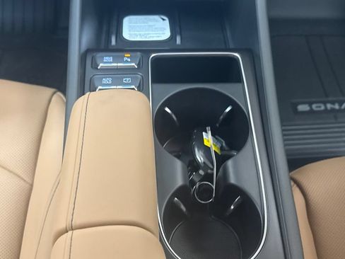 New 2026 Hyundai Sonata Limited FWD image 16
