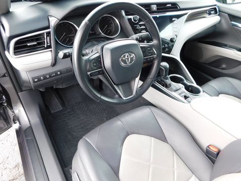 Used 2018 Toyota Camry XLE w/ Audio Package FWD image 15