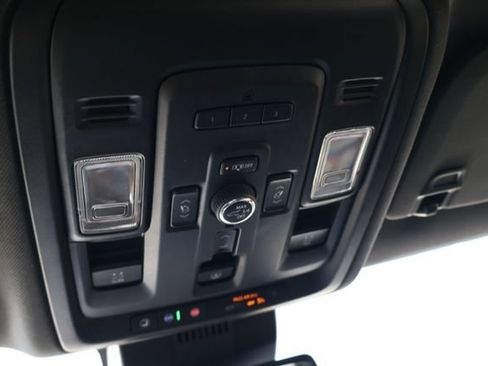 Used 2023 Chevrolet Tahoe LT w/ LT Signature Package AWD/4WD image 19