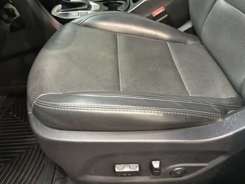 Used 2018 Hyundai Santa Fe Sport 2.0T FWD image 12
