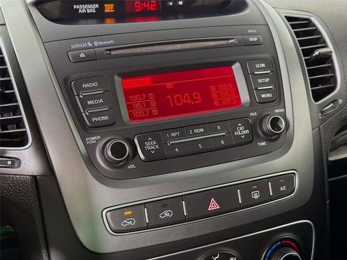 Used 2015 Kia Sorento LX AWD/4WD image 19