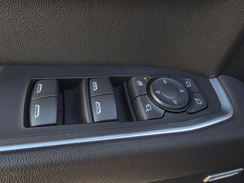 Used 2025 GMC Sierra 1500 SLT w/ SLT Premium Package image 12