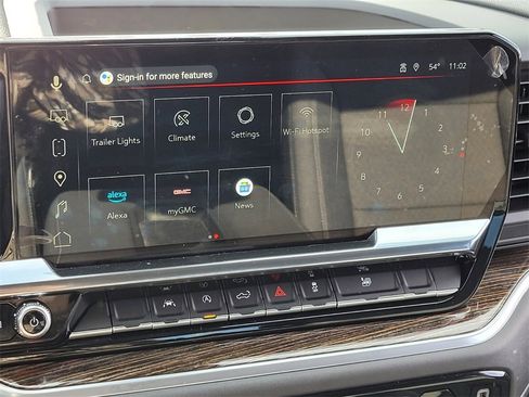 Used 2025 GMC Sierra 1500 Elevation w/ LPO, Elevation Black Package image 19