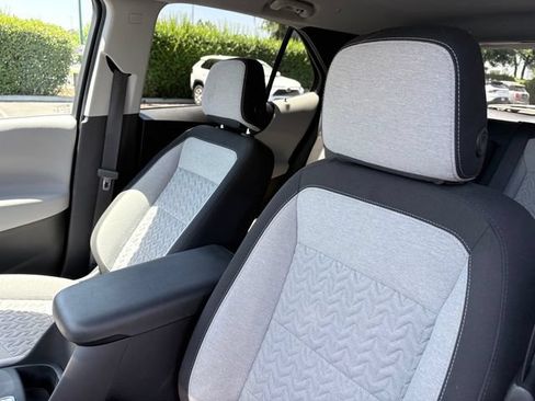 Used 2023 Chevrolet Equinox LT w/ Driver Convenience Package FWD image 11