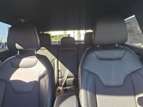 New 2026 Jeep Compass Latitude image 28