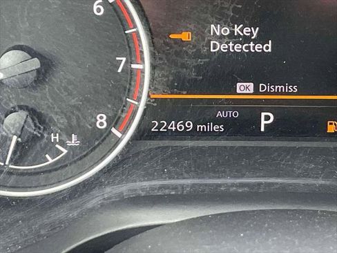 Used 2023 Nissan Rogue S image 24