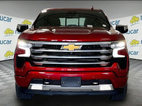 Used 2024 Chevrolet Silverado 1500 High Country w/ High Country Premium Package AWD/4WD image 2