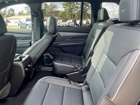 New 2026 Buick Enclave Sport Touring image 13