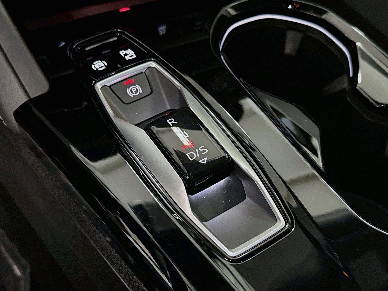 Certified 2025 Audi Q5 Premium Plus w/ Premium Plus AWD/4WD image 17