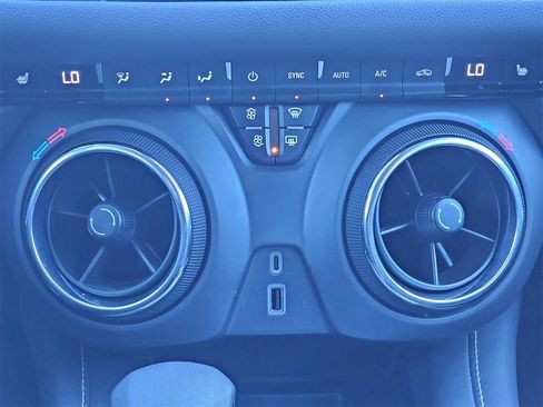 Certified 2023 Chevrolet Blazer LT w/ Convenience Package image 26